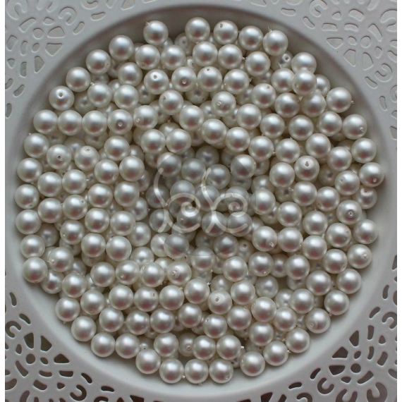Matt fehér Preciosa tekla üveggyöngy 8 mm (10 db)