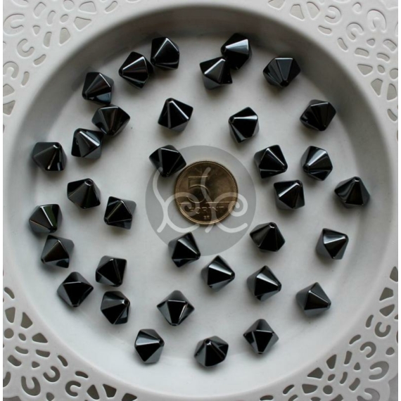 Fekete hematit fazettált gyémánt alakú ásványgyöngy 12 mm