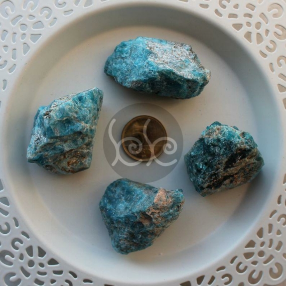 Nyers apatit ásvány marokkő kb. 3-5 cm