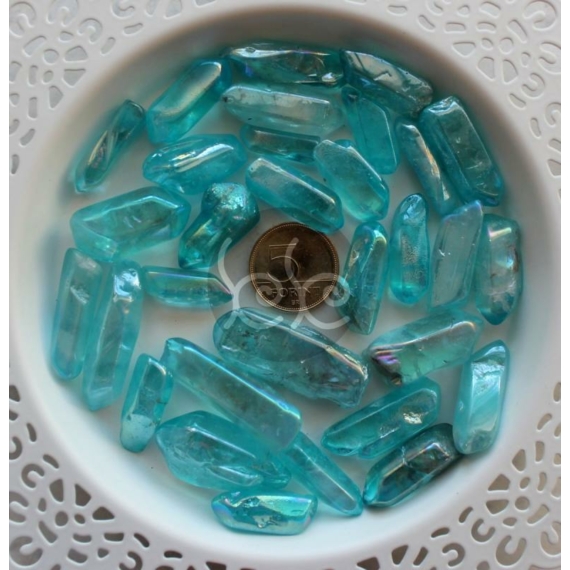 Kék aura kvarc ásvány csúcs marokkő 1-4 cm