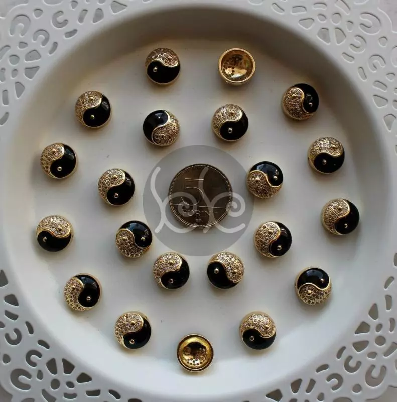 Arany Jin-jang cirkóniás gyöngy 12 mm
