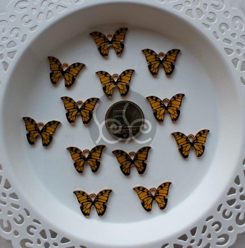 Citromsárga pillangó medál 21x15 mm