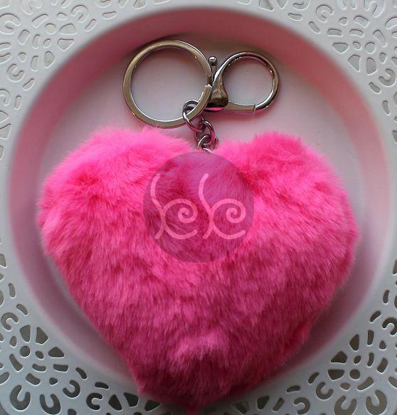 Rózsaszín szőrmés szív alakú kulcstartó alap
