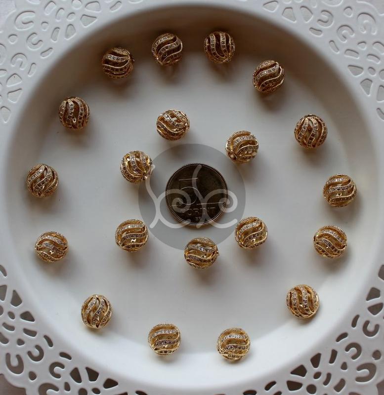 Arany-fehér díszes cirkónia gyöngy 10 mm