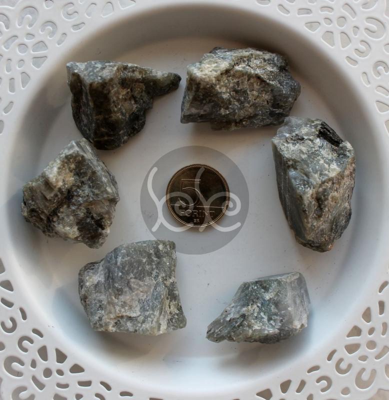 Nyers labradorit ásvány marokkő 2-4 cm